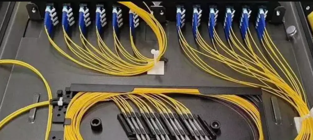 企业整网办公环境建设-楼层间室内光纤通信部署实景